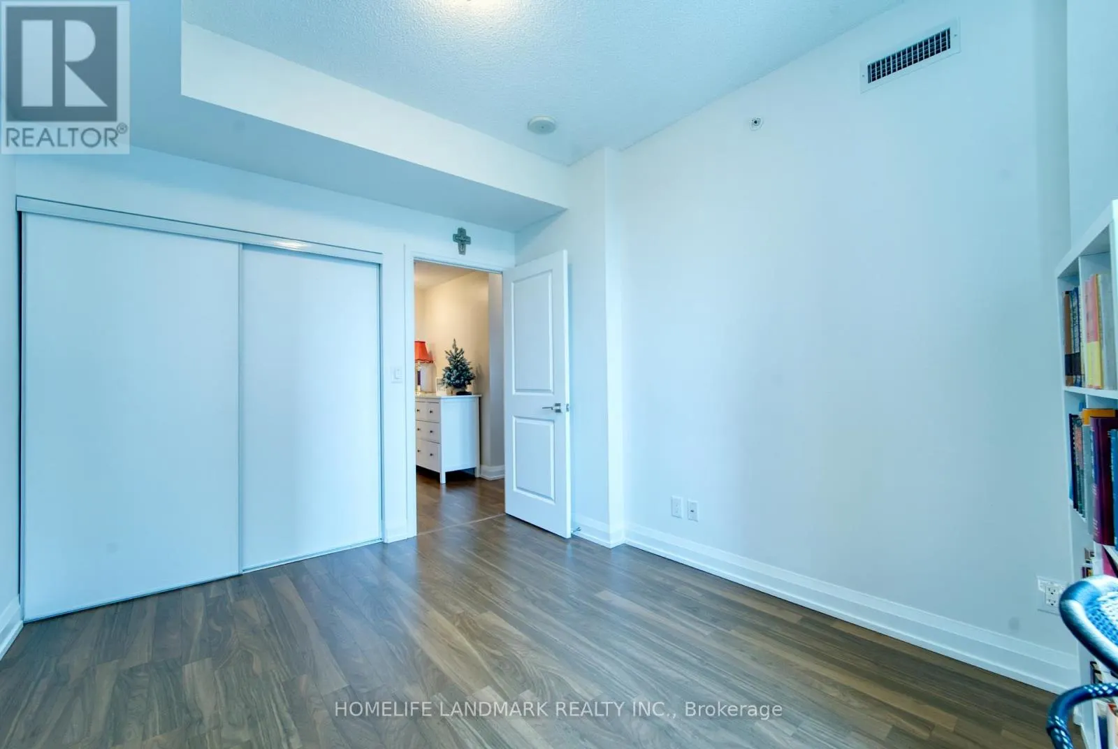 1201 - 7171 YONGE STREET
