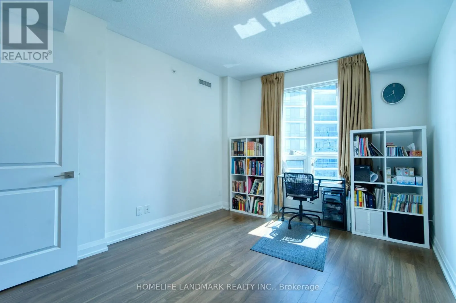 1201 - 7171 YONGE STREET