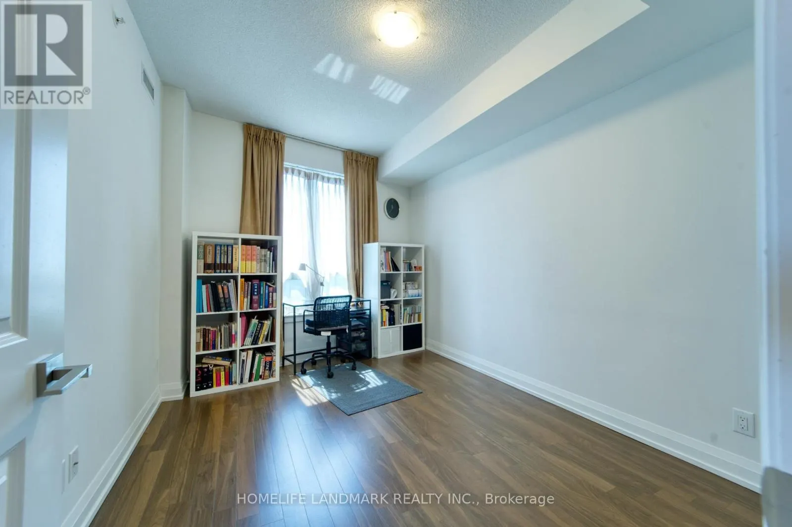 1201 - 7171 YONGE STREET