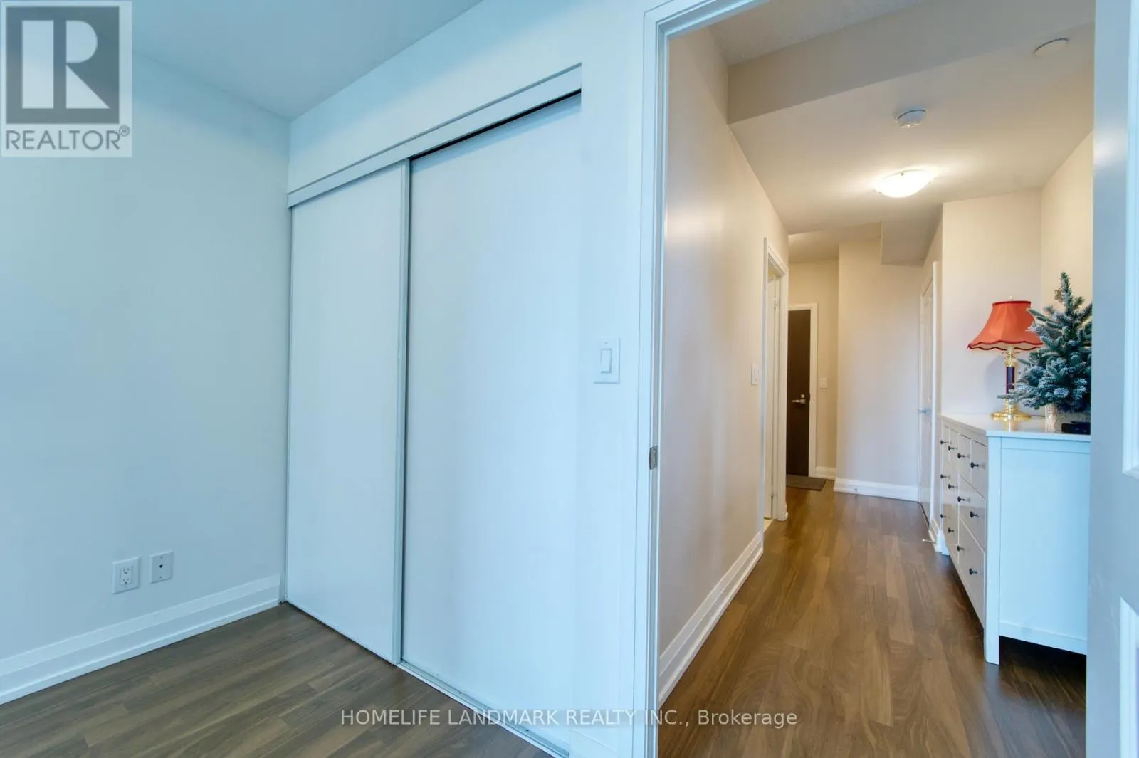 1201 - 7171 YONGE STREET