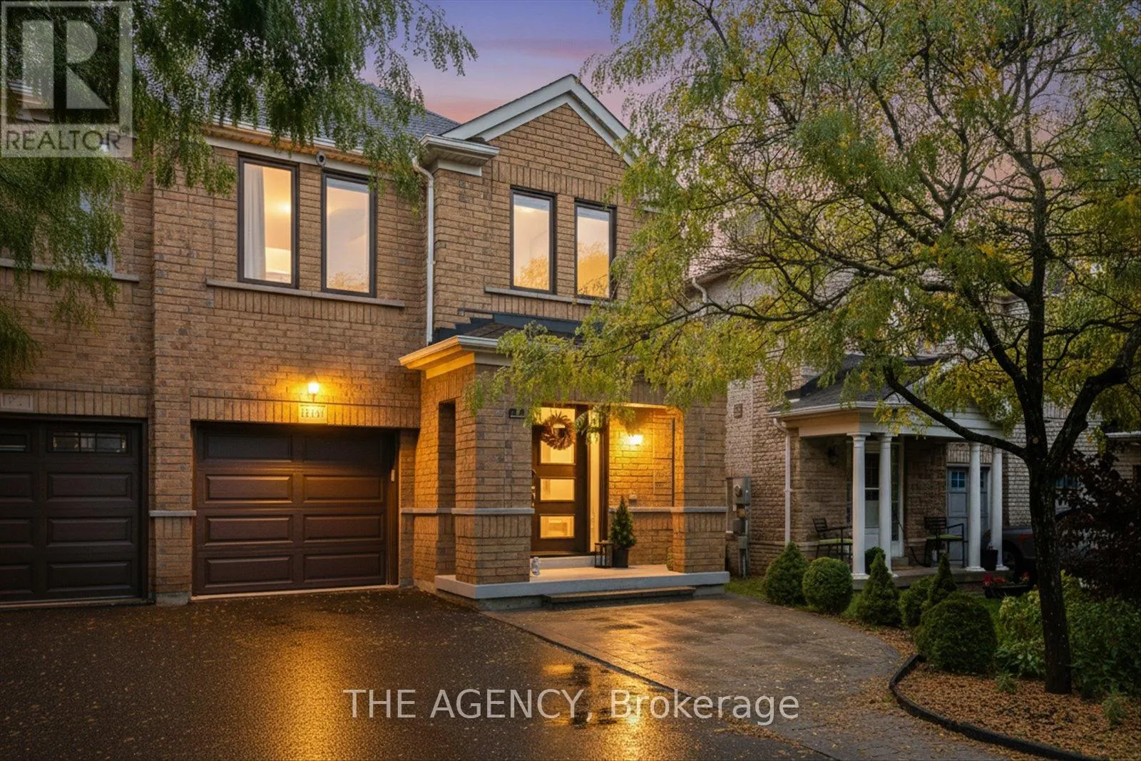 908 OAKTREE CRESCENT