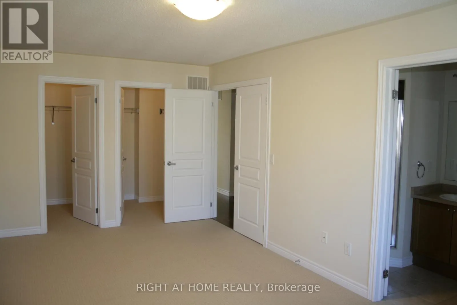 44 THISTLE AVENUE