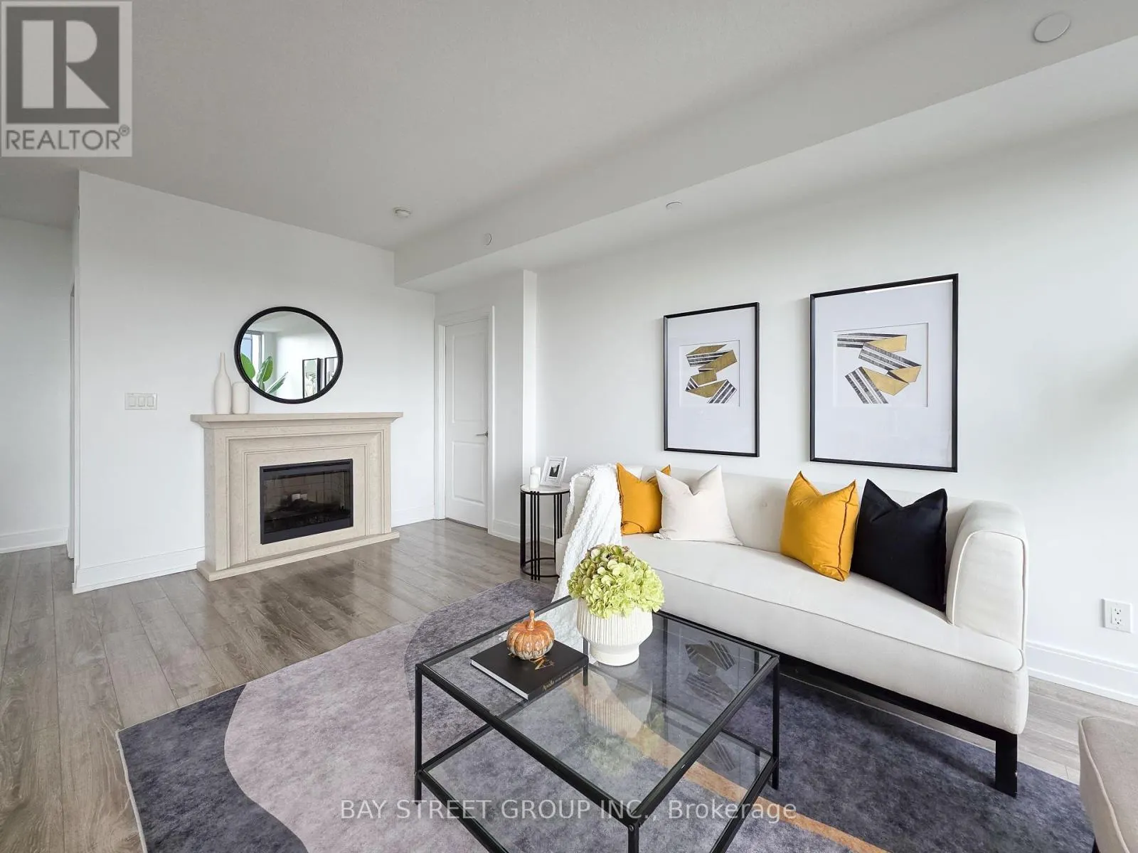 705B - 9608 YONGE STREET