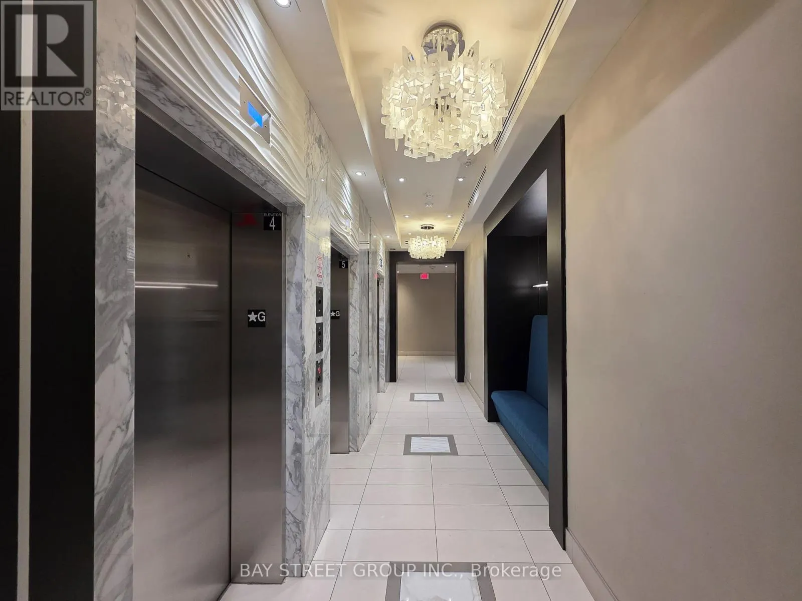 705B - 9608 YONGE STREET