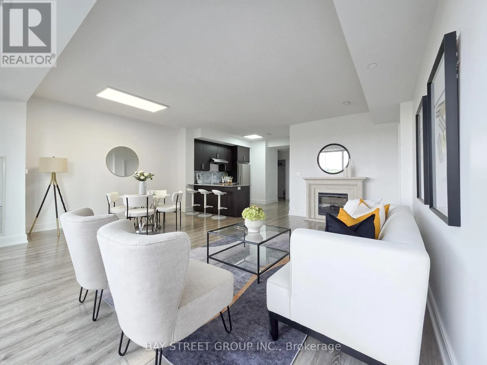 705B - 9608 YONGE STREET