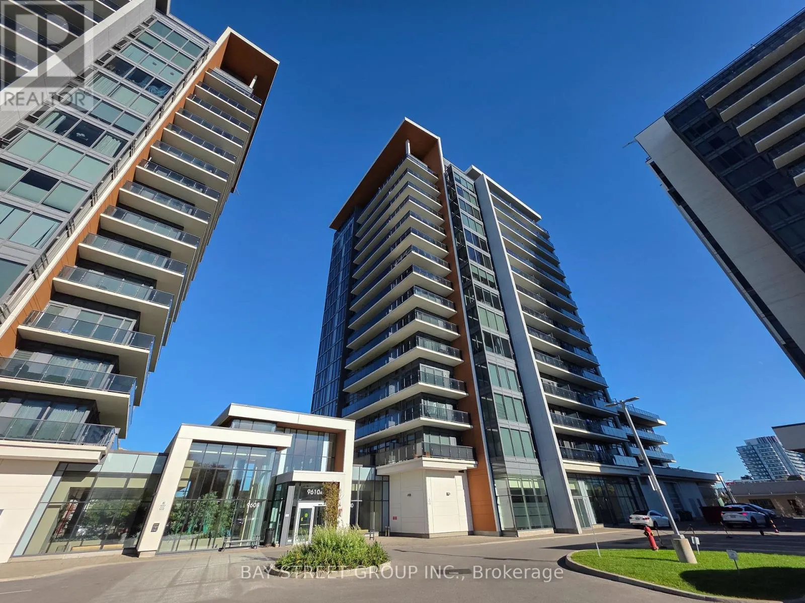 705B - 9608 YONGE STREET