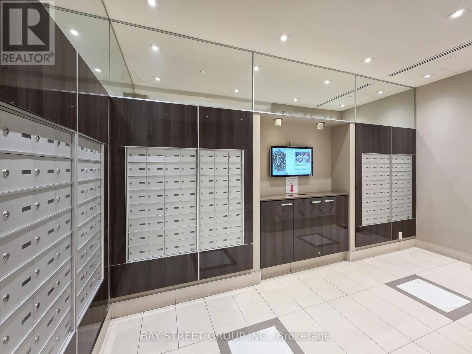 705B - 9608 YONGE STREET