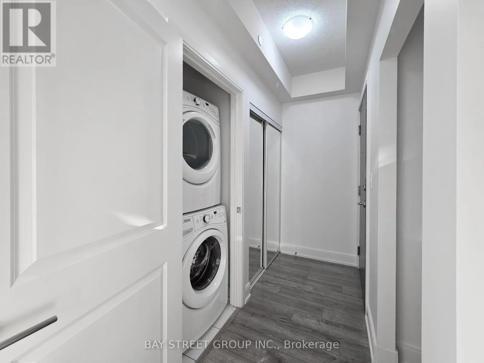 705B - 9608 YONGE STREET