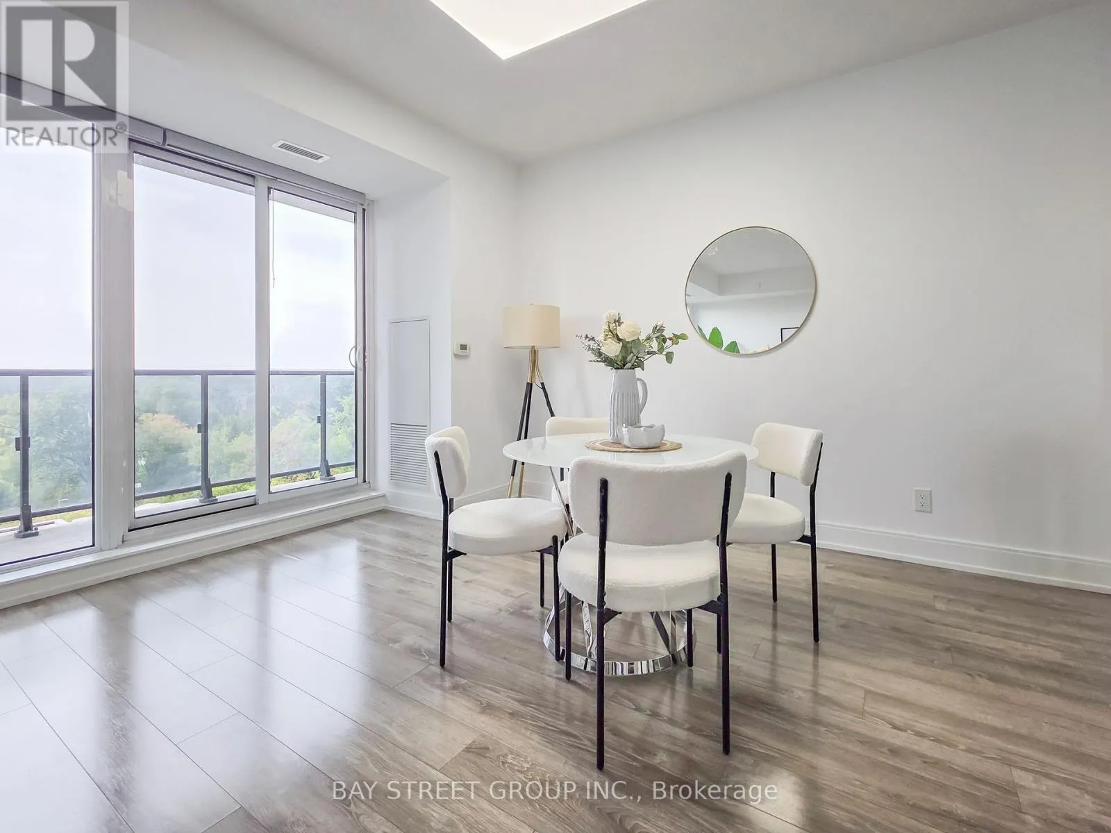 705B - 9608 YONGE STREET