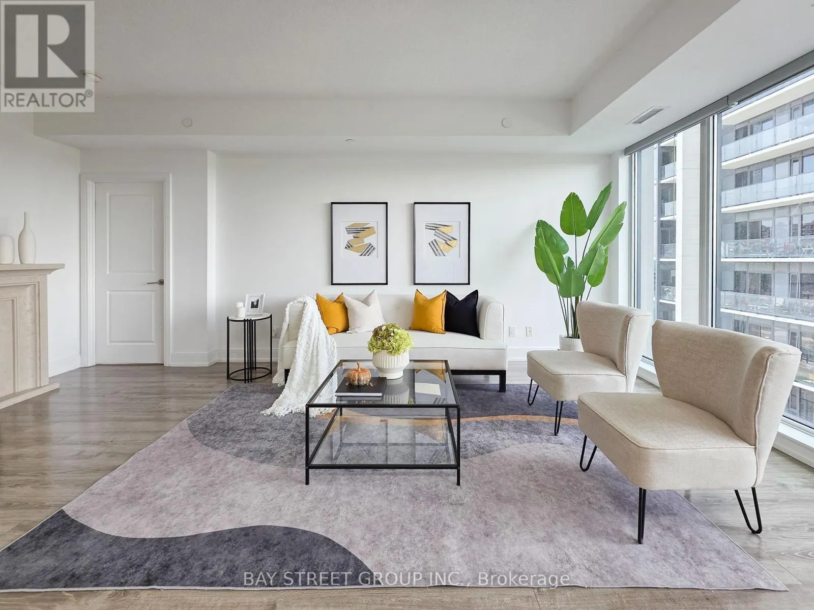 705B - 9608 YONGE STREET