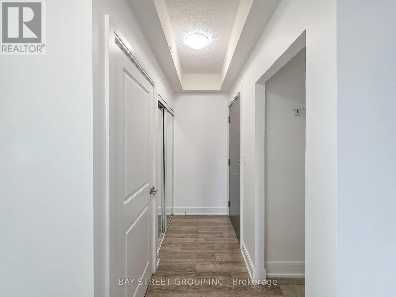 705B - 9608 YONGE STREET
