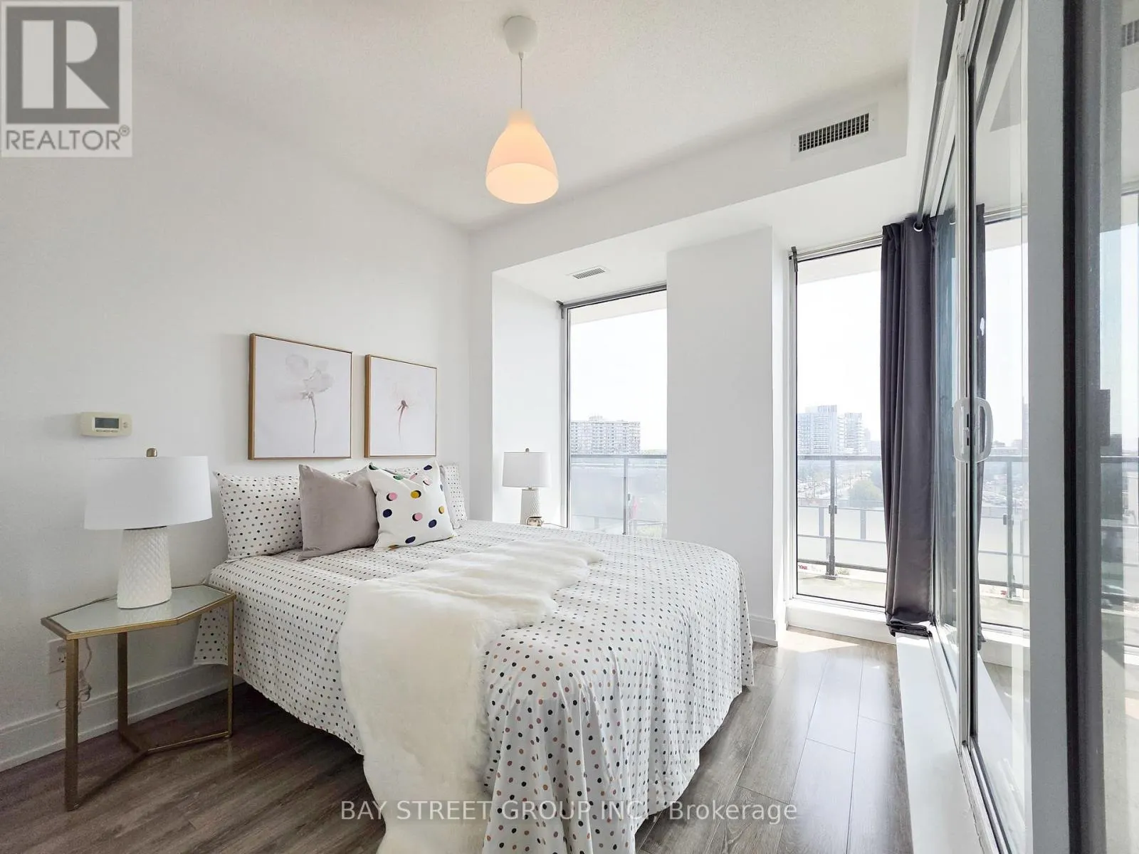 705B - 9608 YONGE STREET