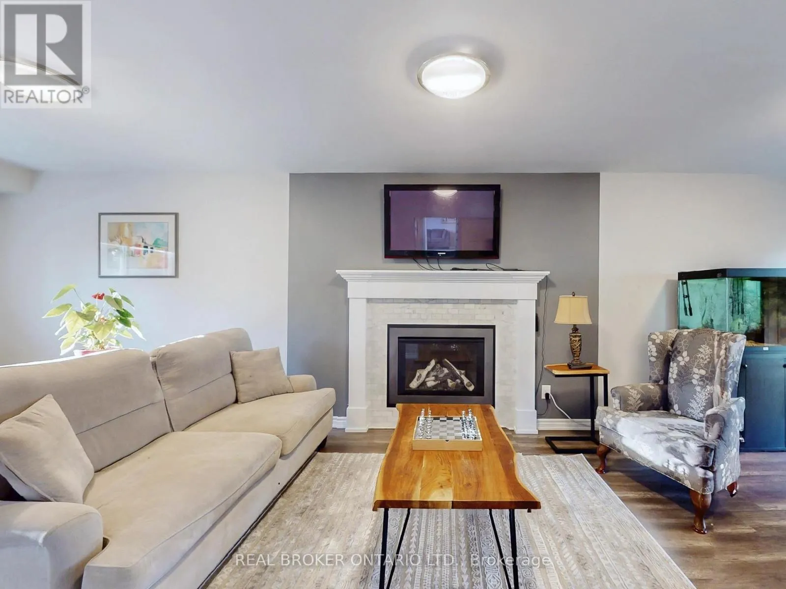 15 JASMINE CRESCENT