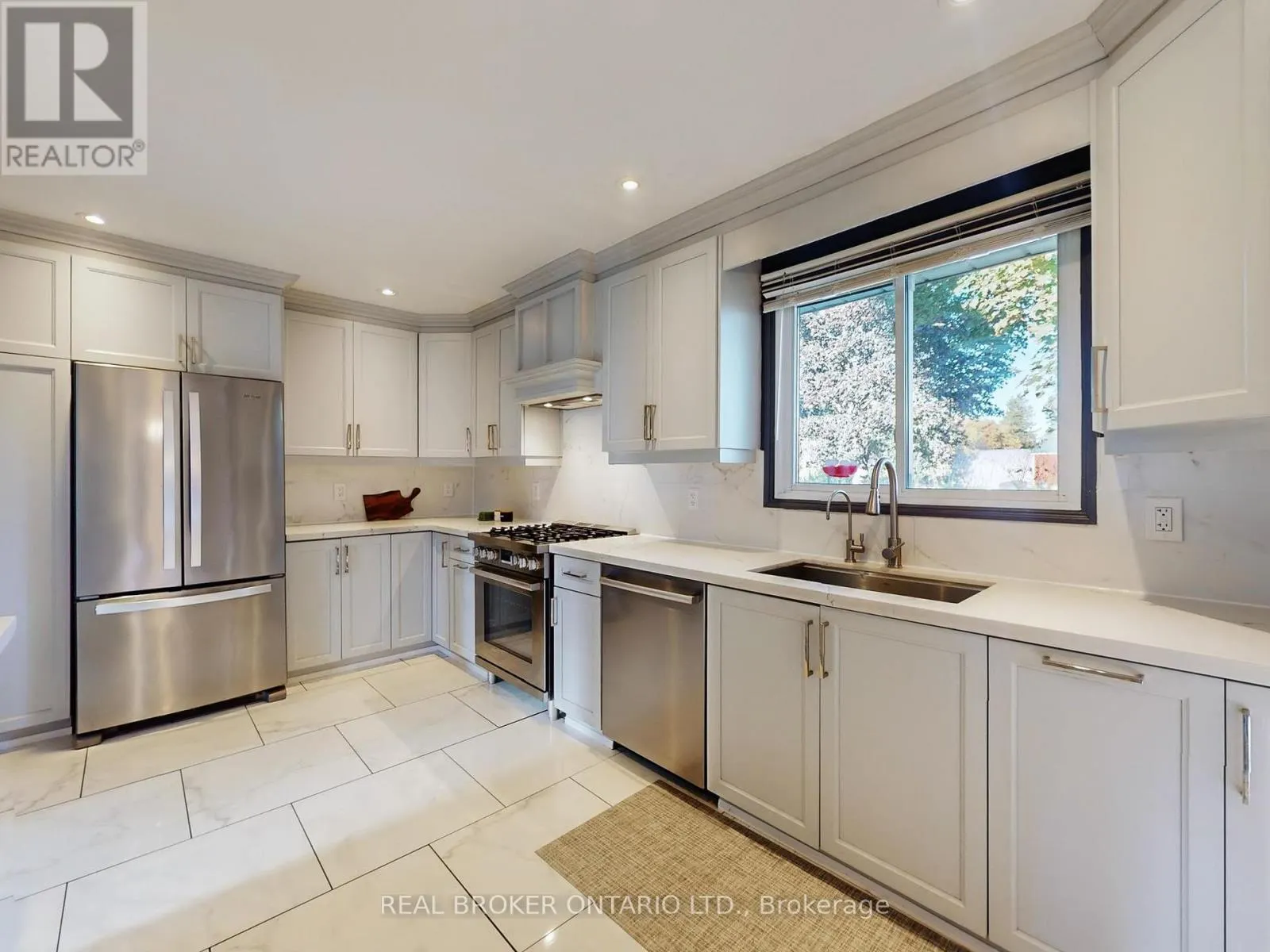 15 JASMINE CRESCENT