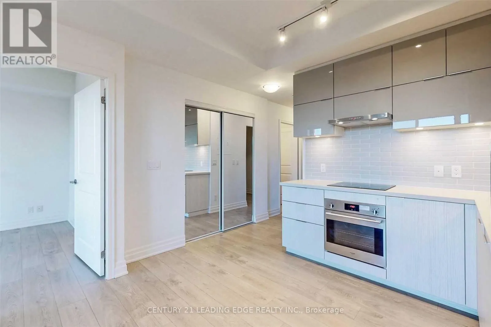 514 - 18 ROUGE VALLEY DRIVE W