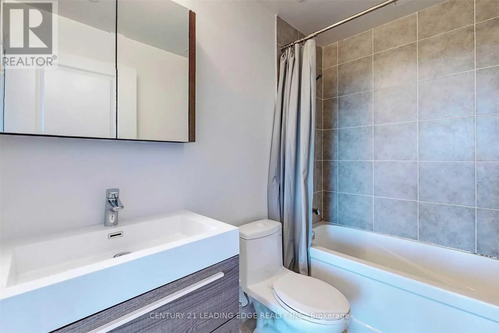 514 - 18 ROUGE VALLEY DRIVE W