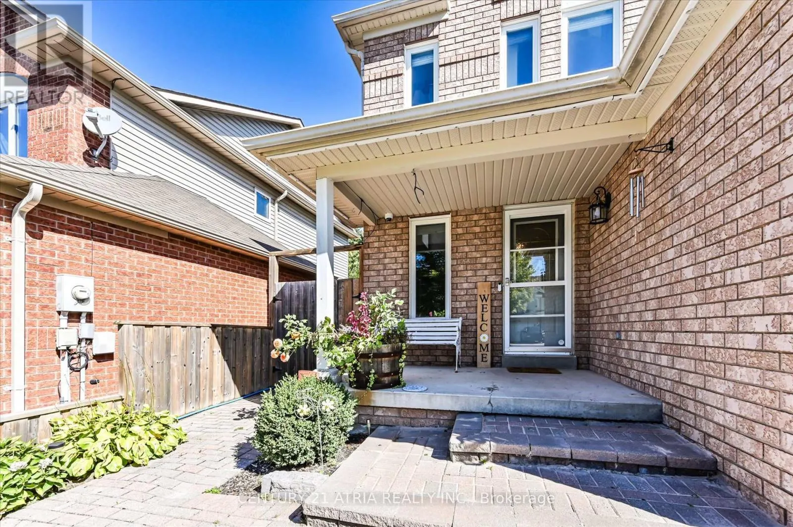 85 BURNABY DRIVE