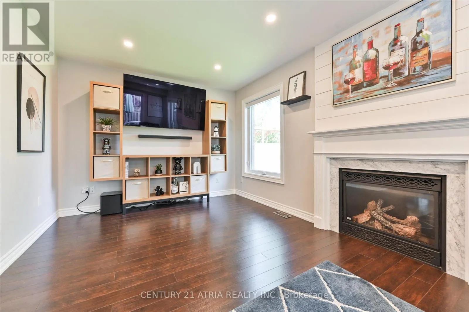 85 BURNABY DRIVE