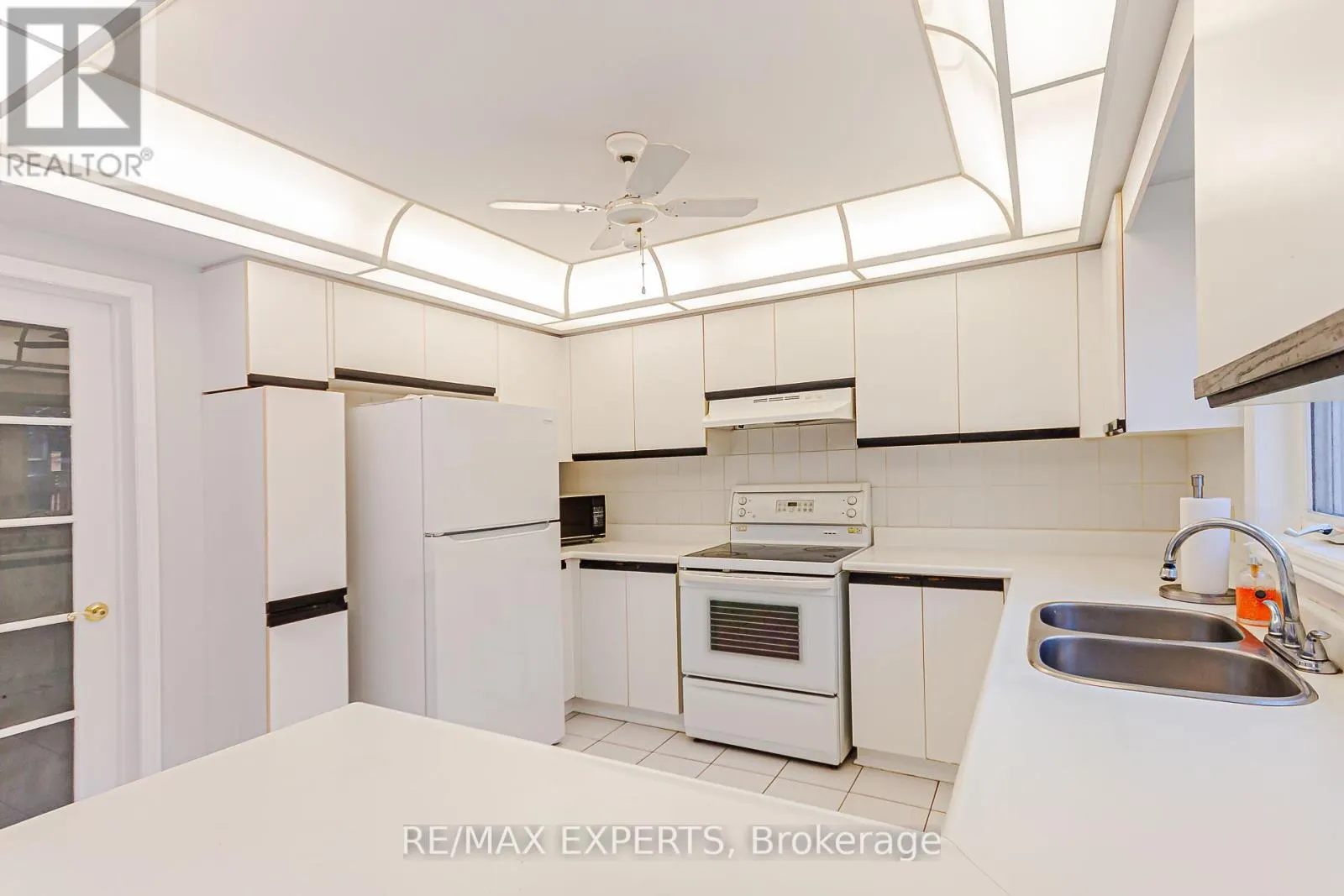 100 NIMBUS PLACE
