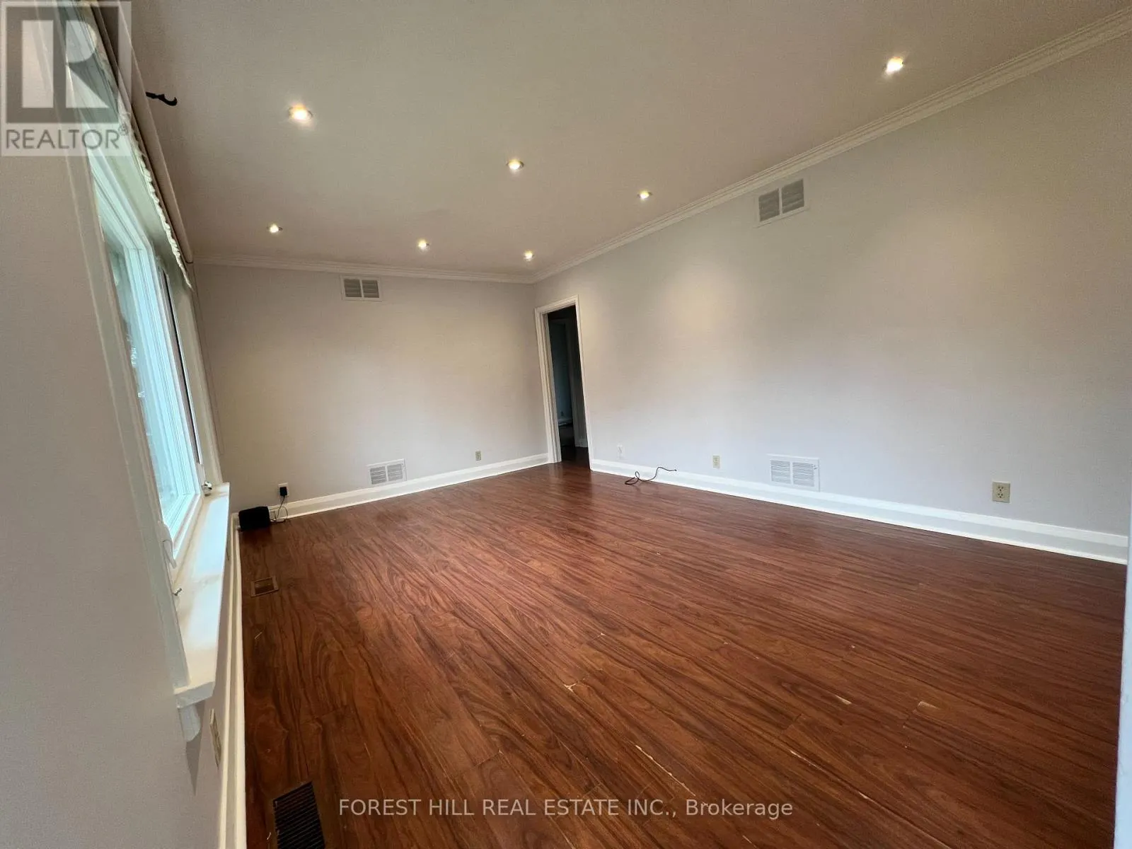 MAIN FL - 86 GRANDVIEW AVENUE