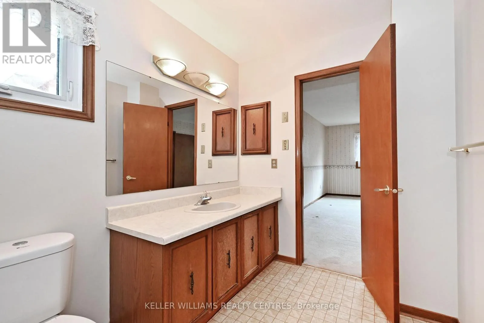 16 LANEWOOD DRIVE