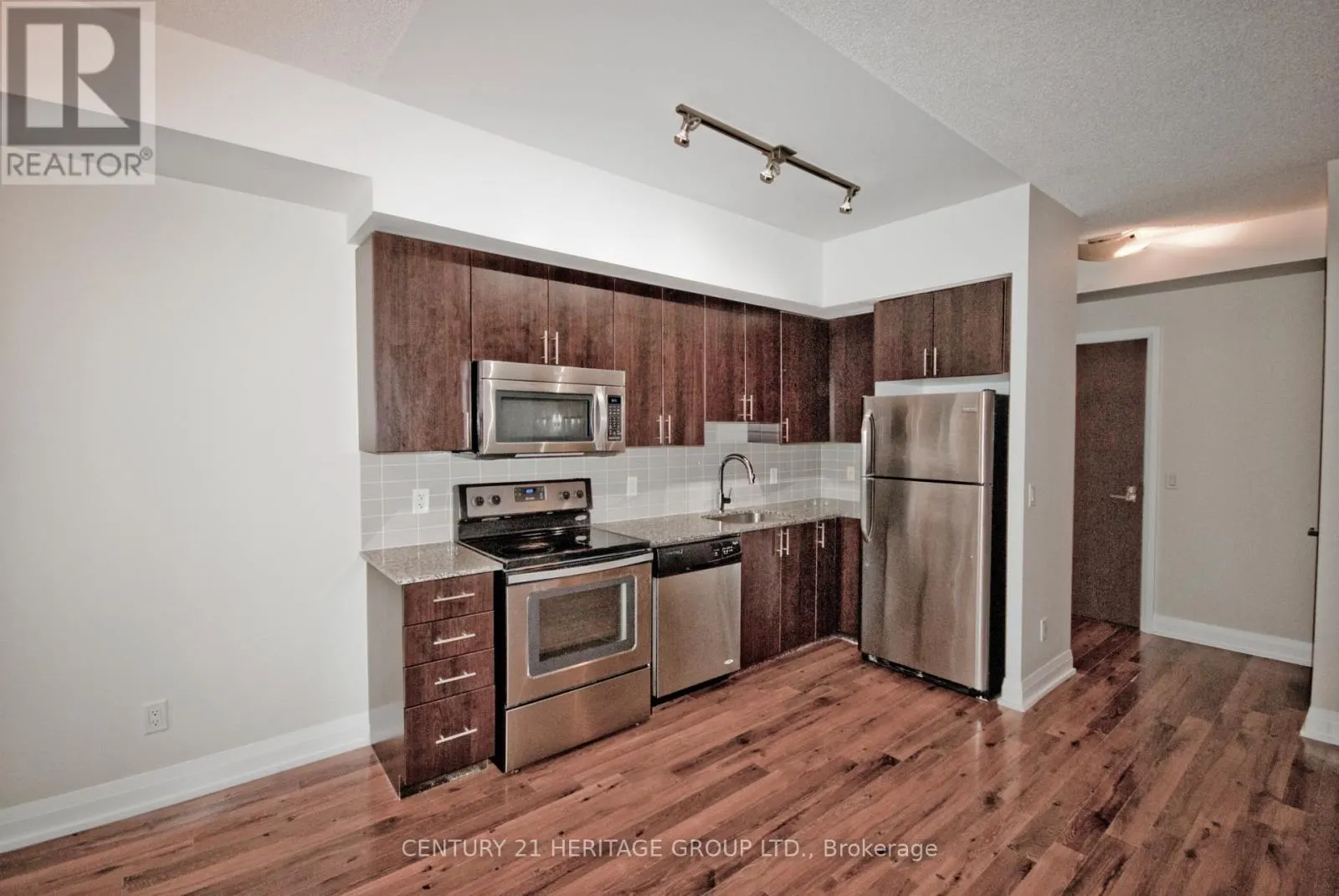 209 - 85 NORTH PARK ROAD