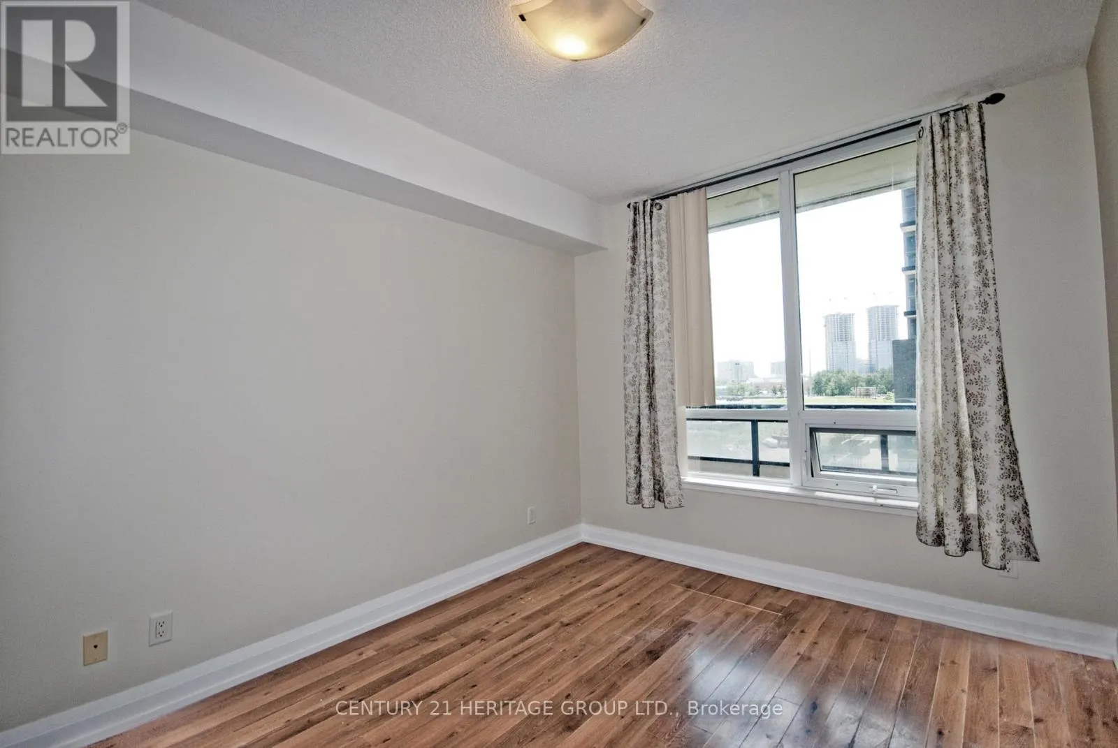 209 - 85 NORTH PARK ROAD