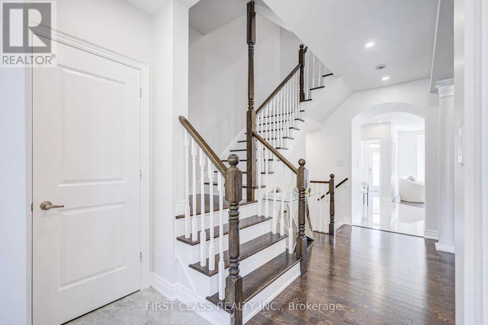 77 DIAMOND JUBILEE DRIVE