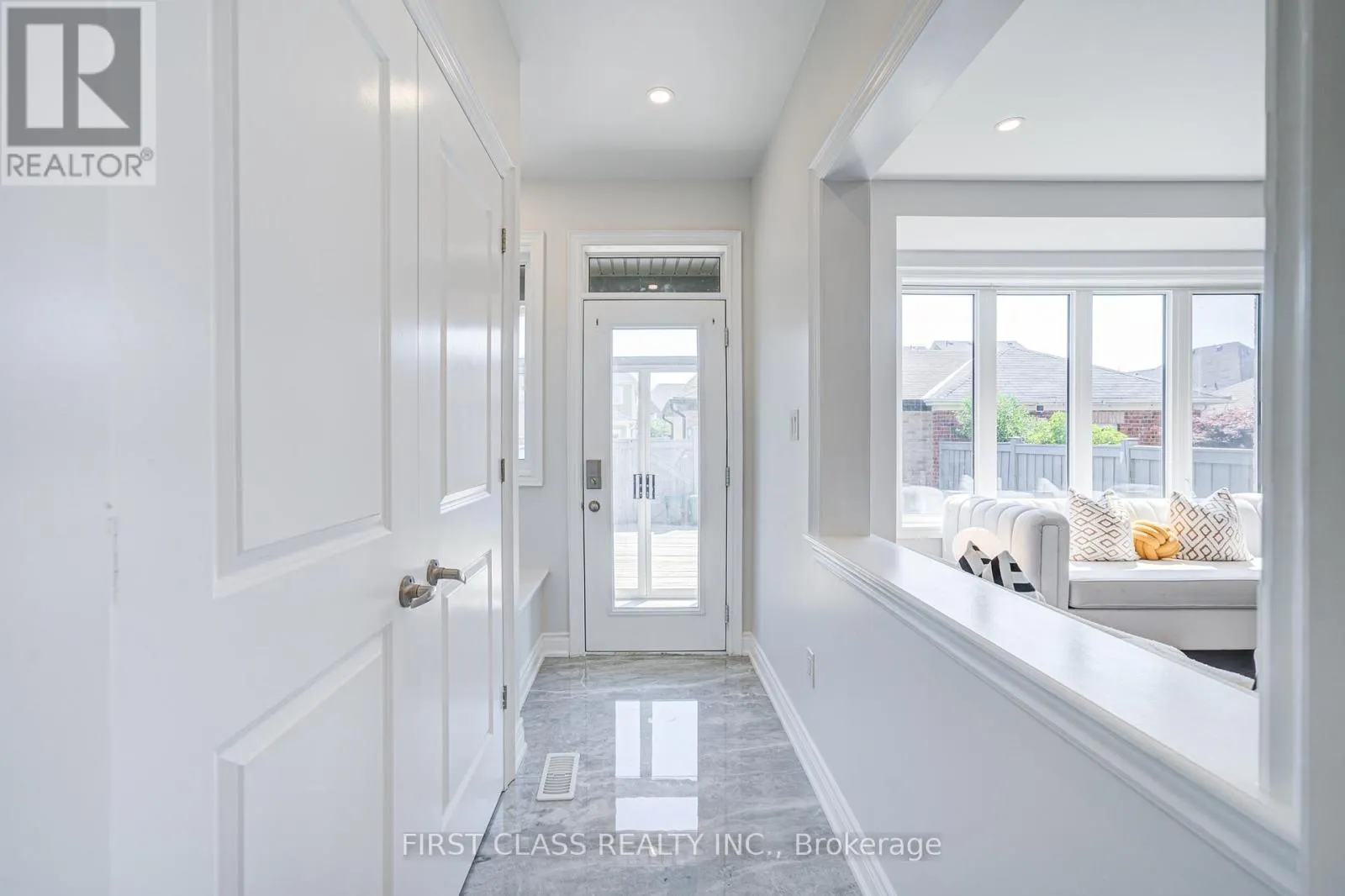 77 DIAMOND JUBILEE DRIVE