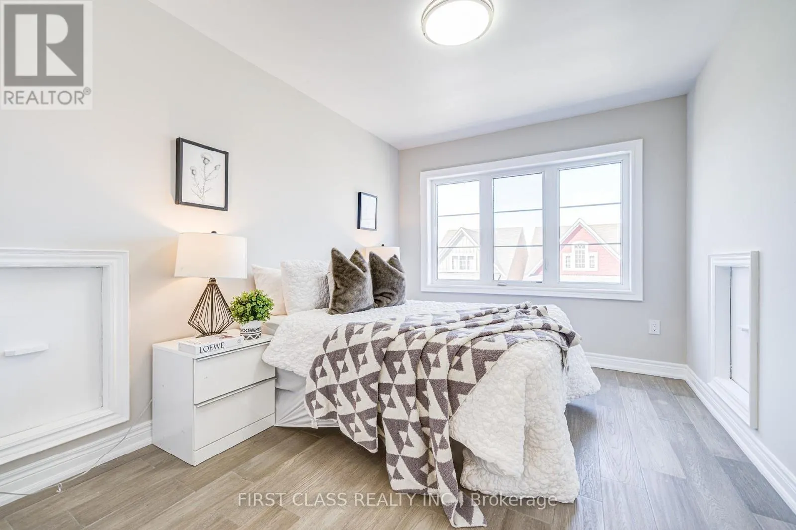 77 DIAMOND JUBILEE DRIVE