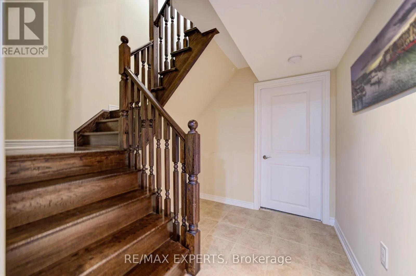 277 CHATFIELD DRIVE S
