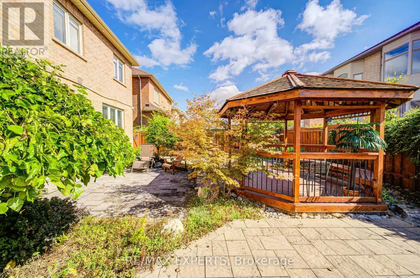 277 CHATFIELD DRIVE S