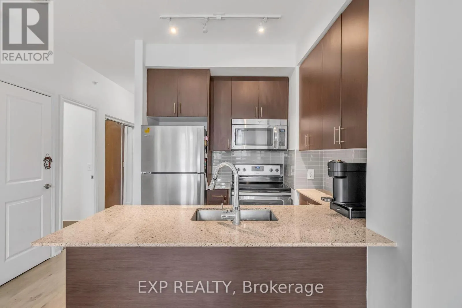 212 - 9582 MARKHAM ROAD