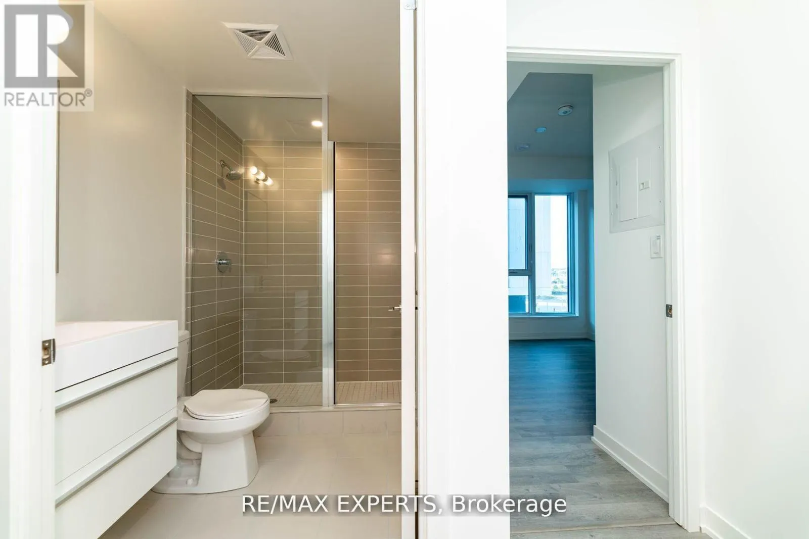 608C - 38 SIMCOE PROMENADE CIRCLE