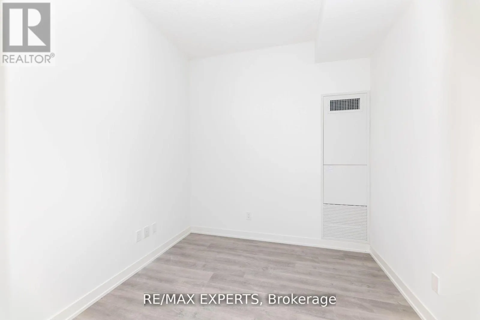 608C - 38 SIMCOE PROMENADE CIRCLE