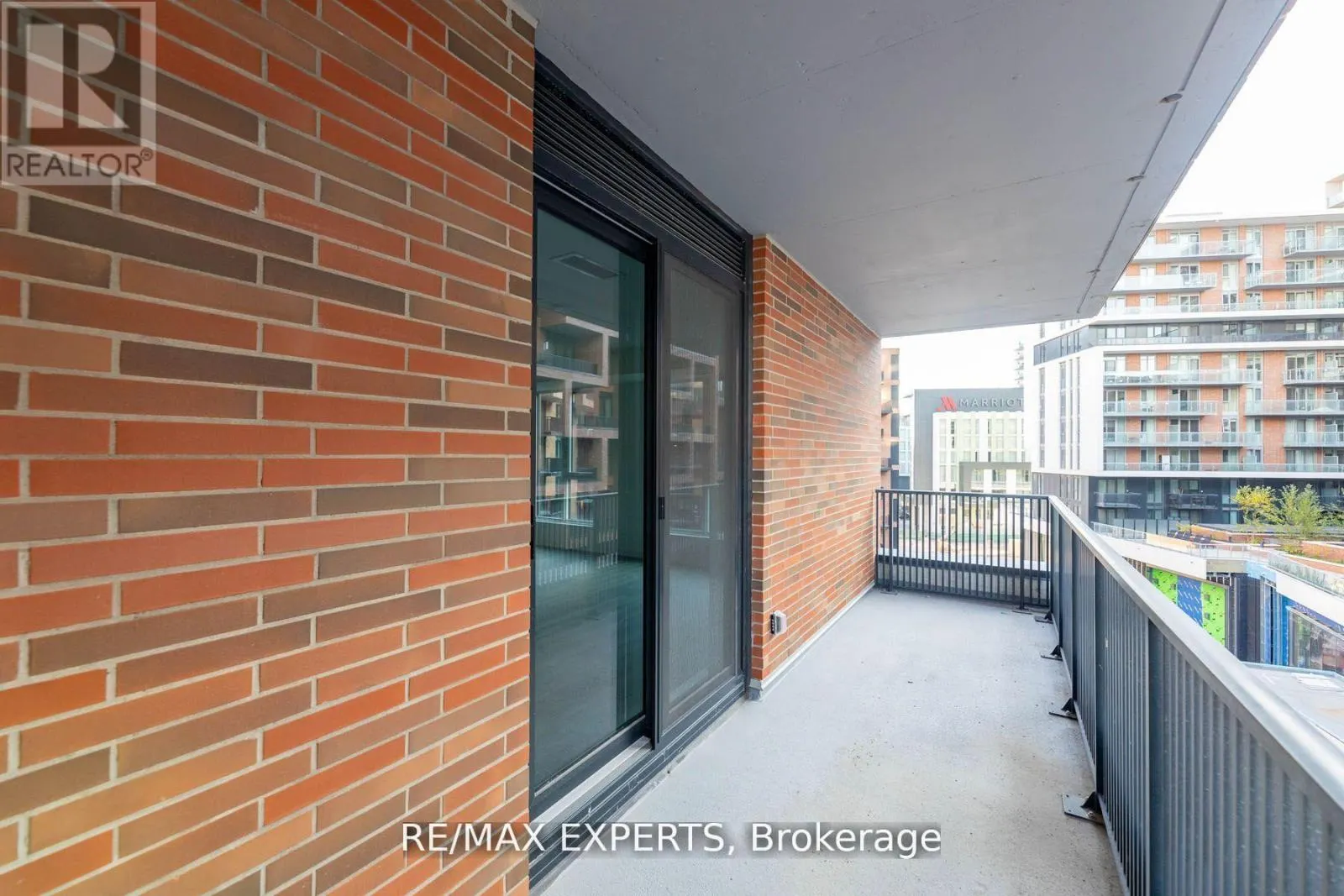 608C - 38 SIMCOE PROMENADE CIRCLE