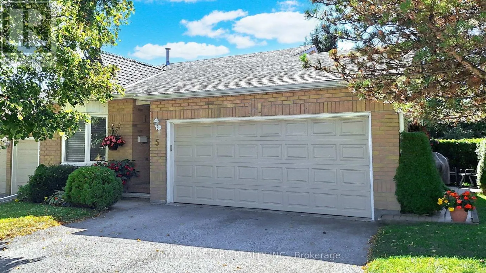 5 - 5 BESWICK LANE
