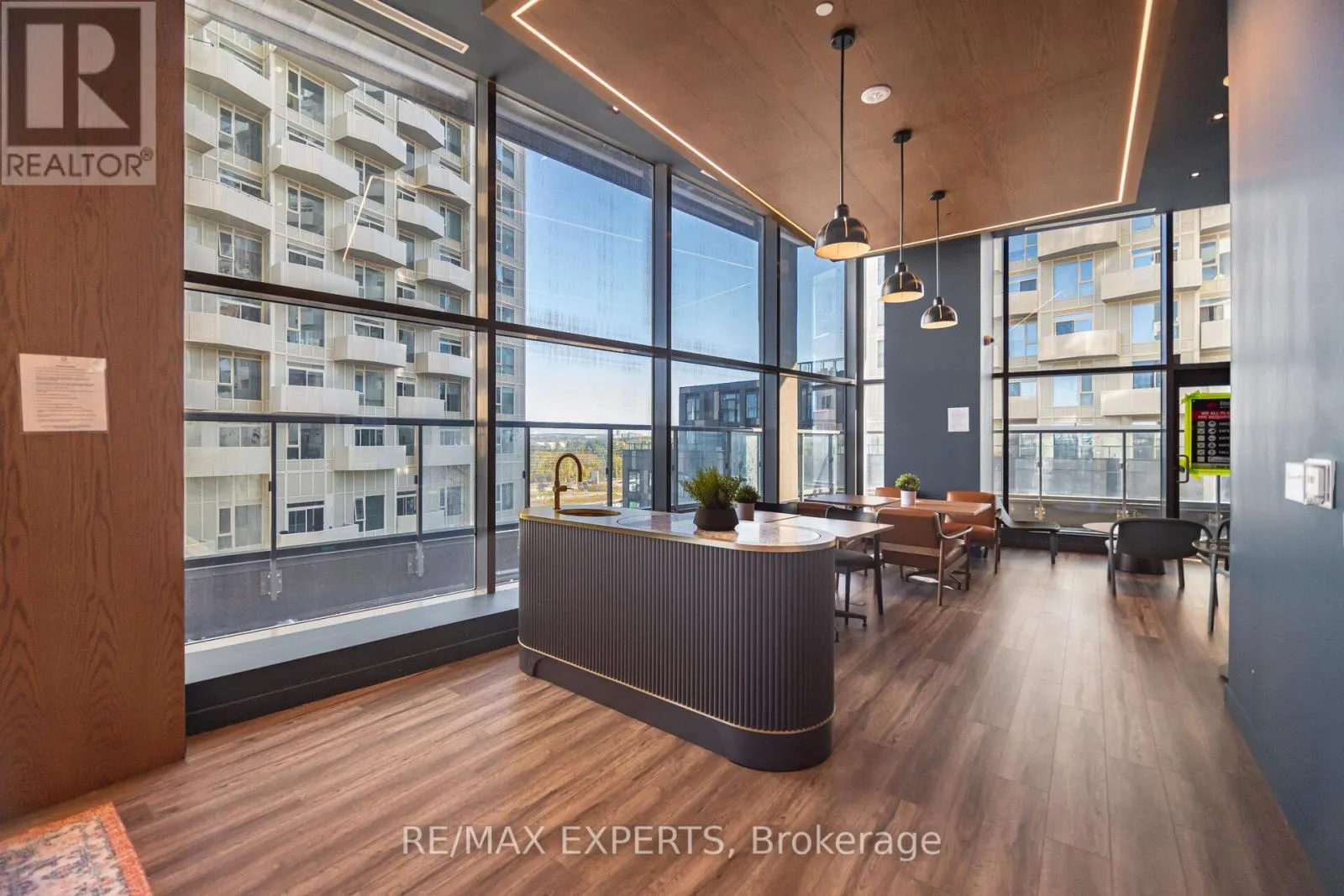 1824 - 498 CALDARI ROAD