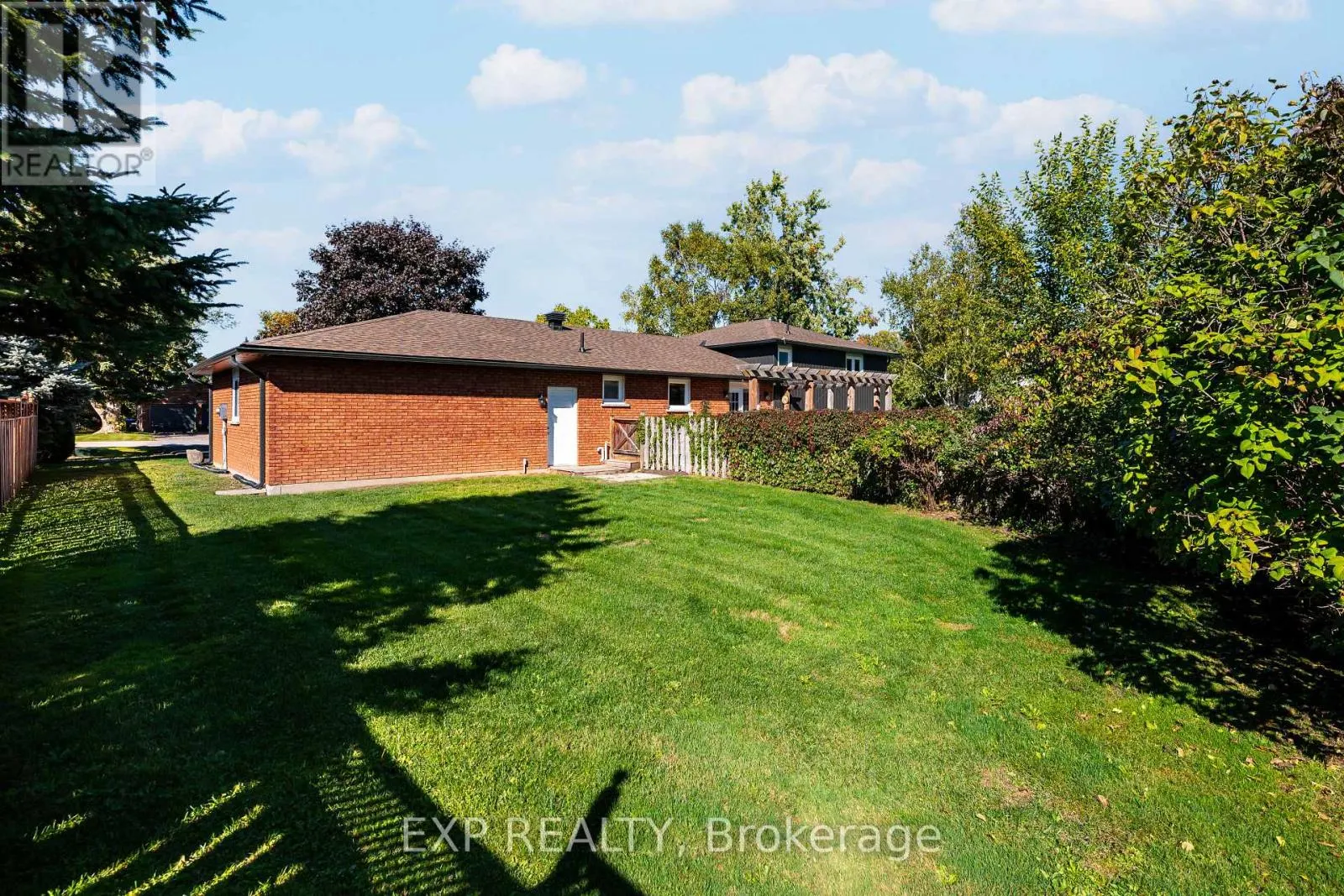 258 NELSON CRESCENT