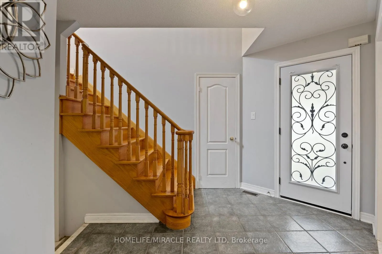 146 ROXBURY STREET