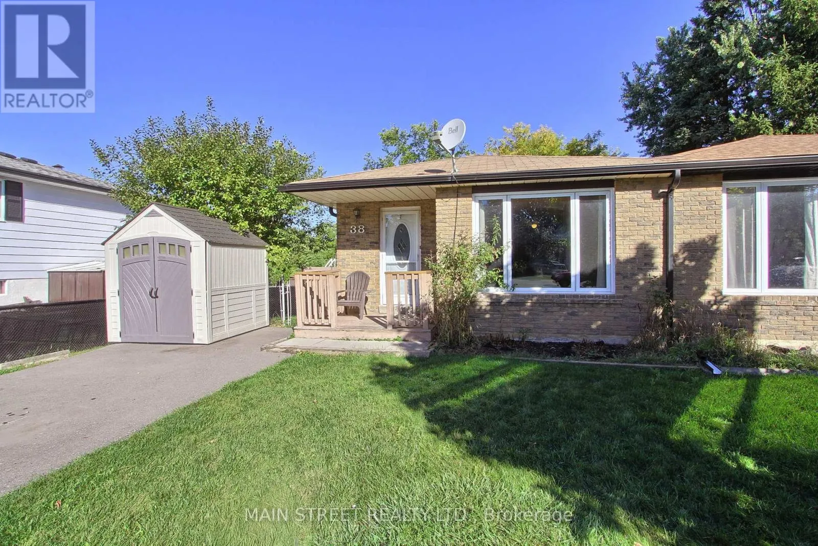 38 SMYTH CRESCENT