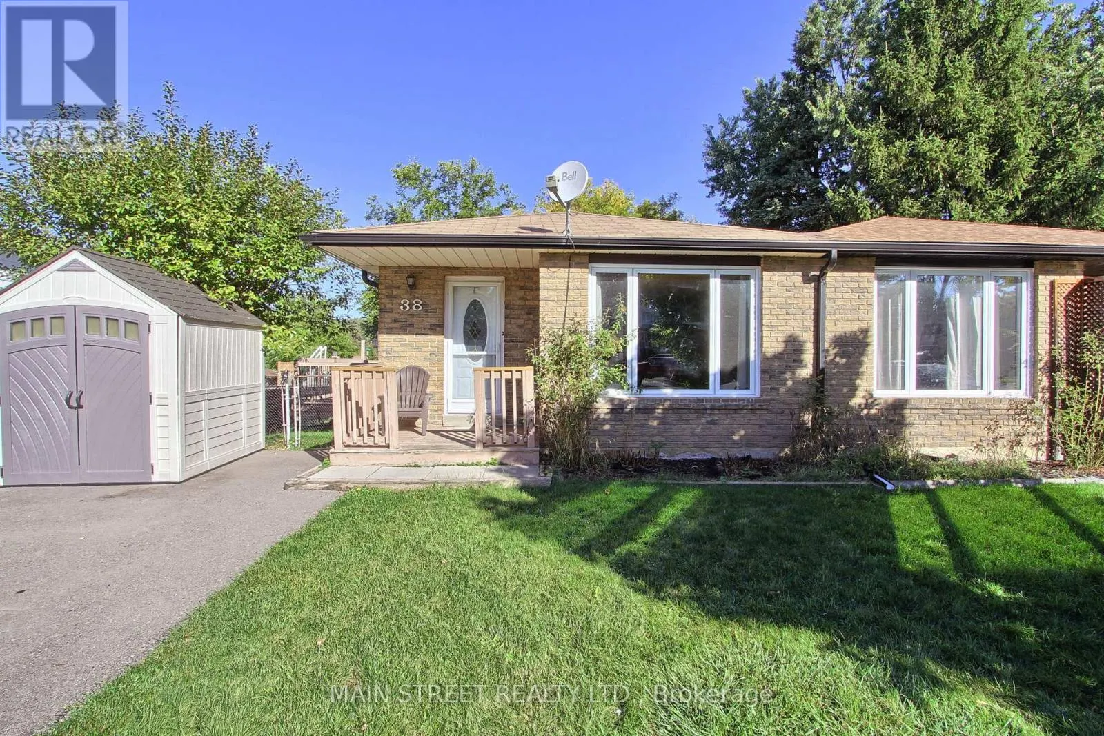 38 SMYTH CRESCENT
