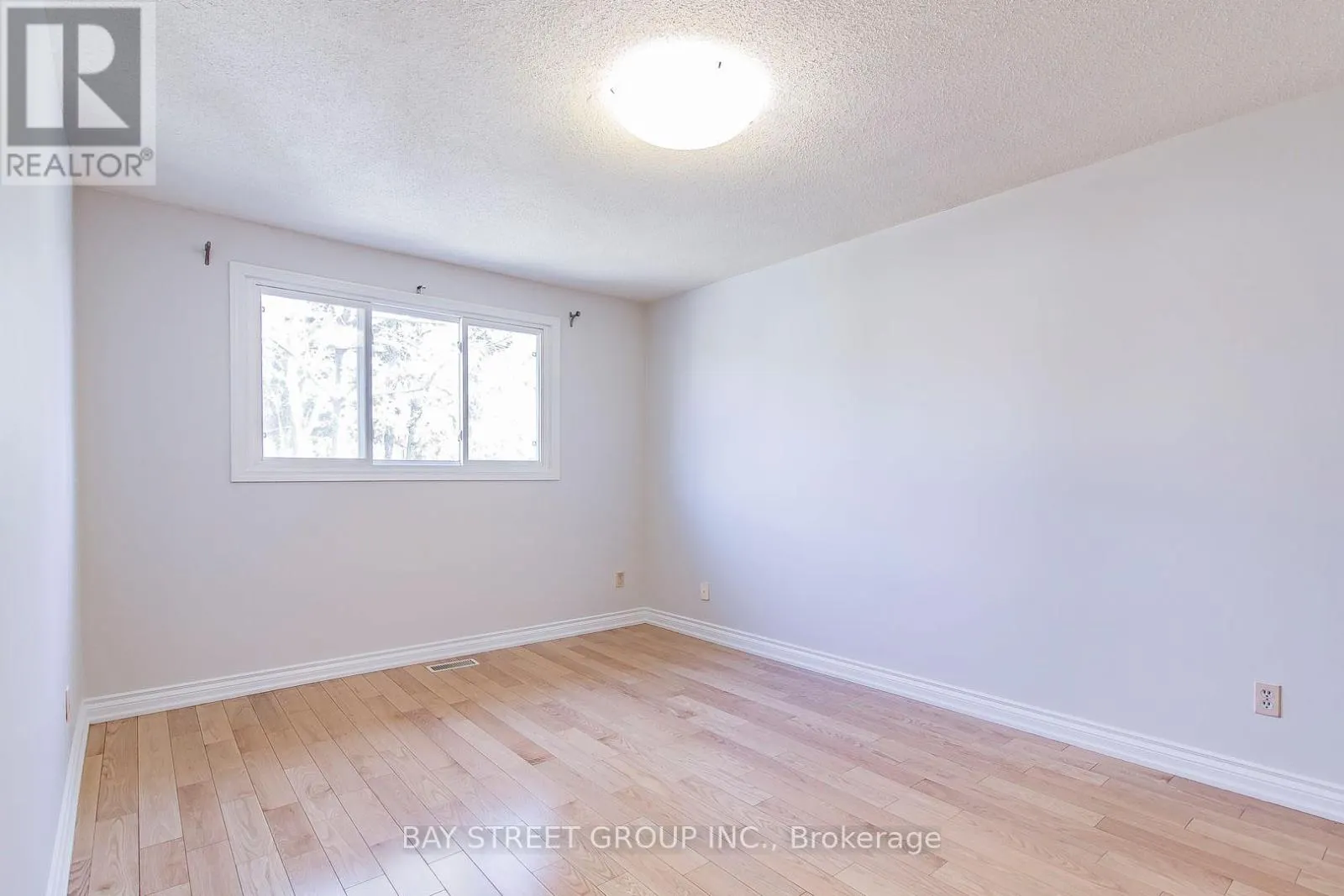 300 FINCHAM AVENUE