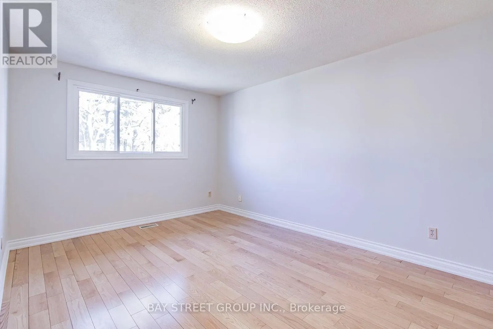 300 FINCHAM AVENUE