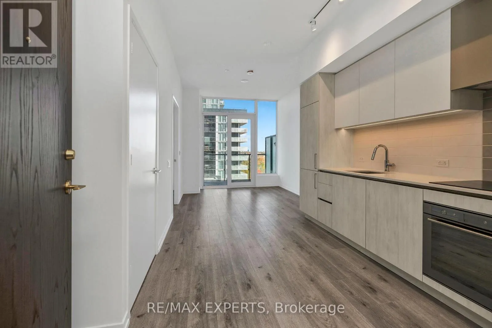 609 - 7890 JANE STREET