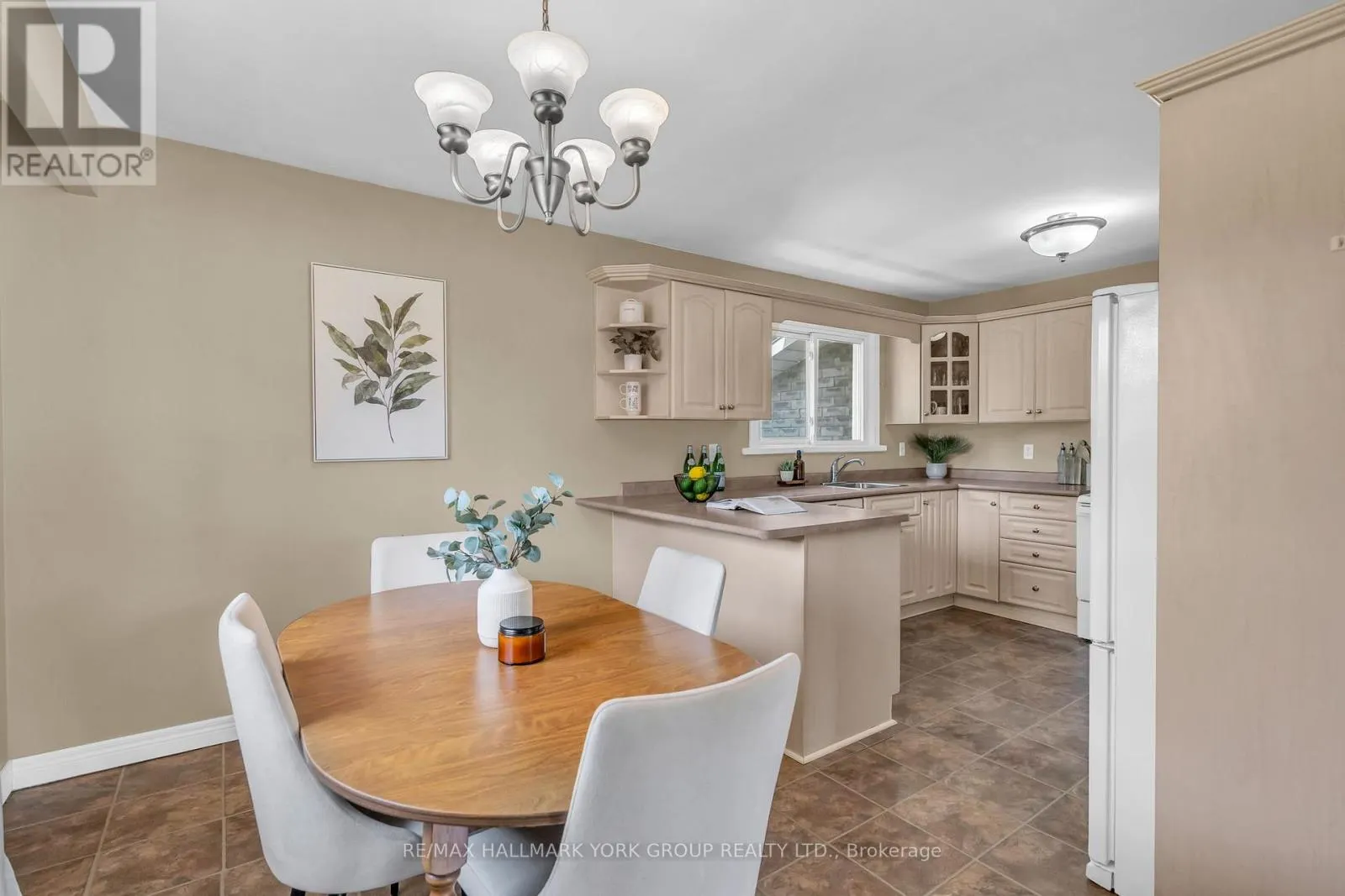 8 RUSHTON ROAD