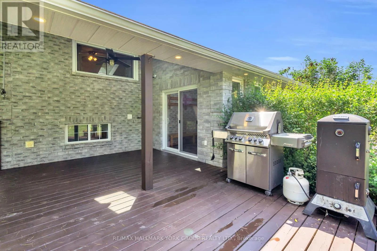 8 RUSHTON ROAD