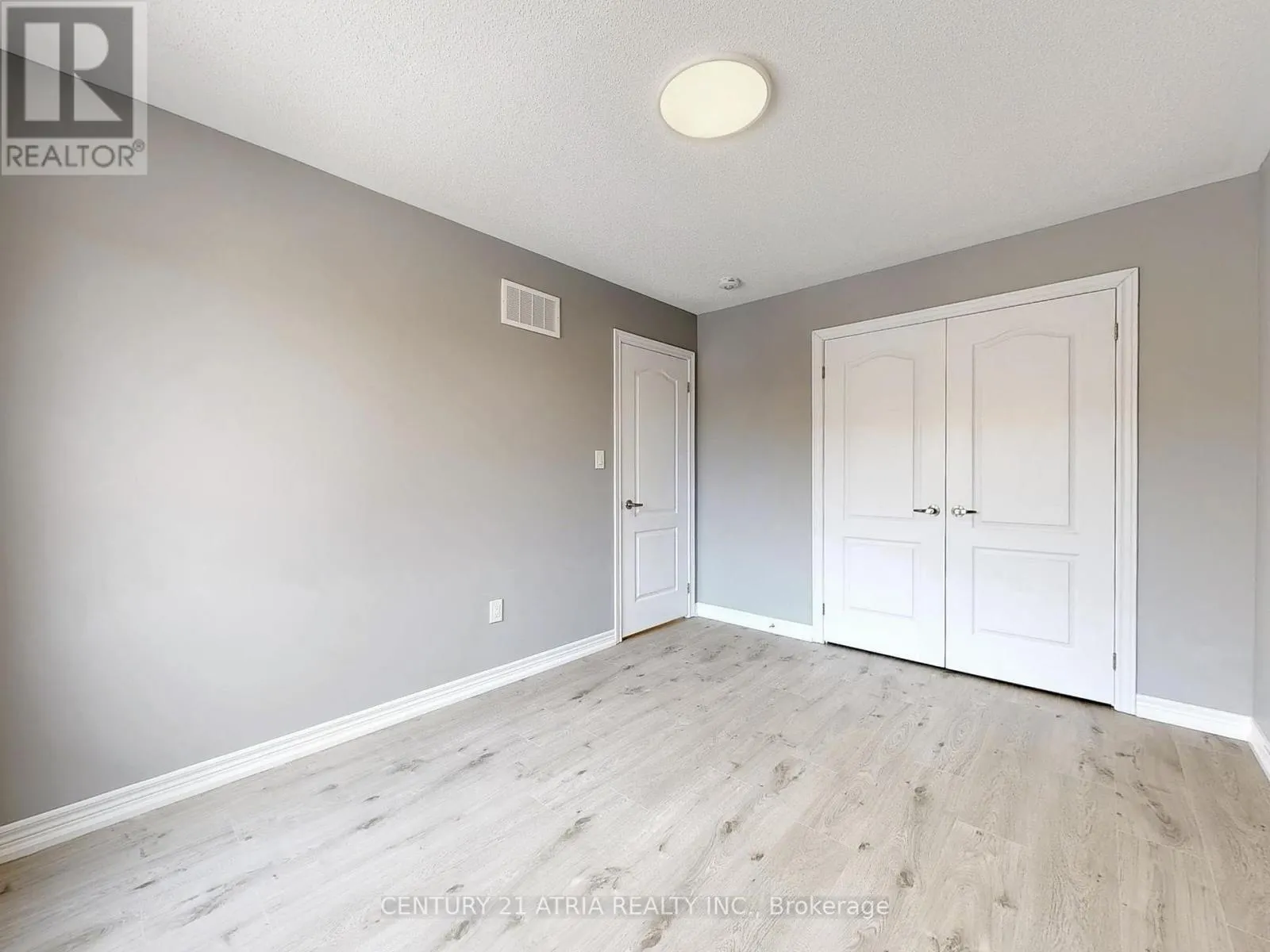 8 MOONSEED LANE