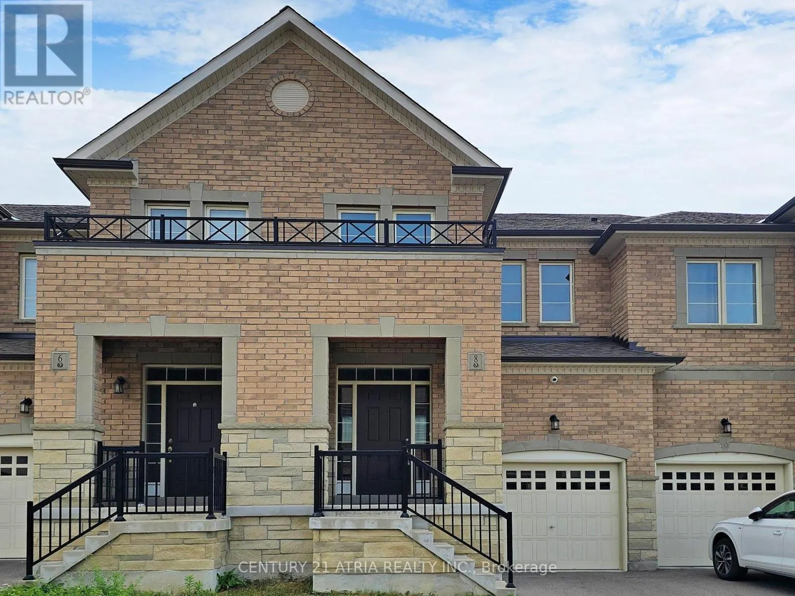 8 MOONSEED LANE