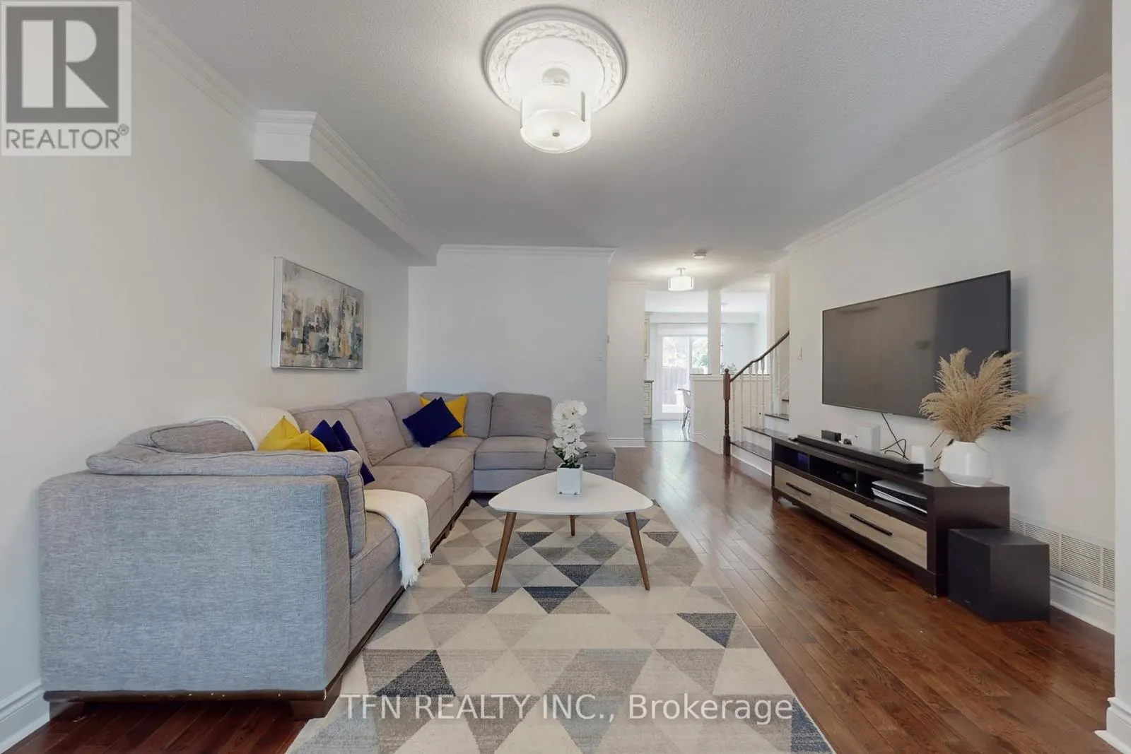 24 LUCERNE DRIVE